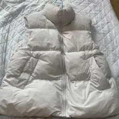 ホワイト ノースリーブ ダウンベスト