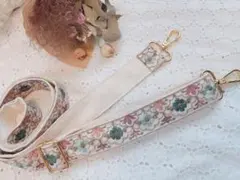 再販　新作　インド刺繍リボン　ショルダー紐　スマホ　ストラップ　白　送料込
