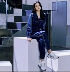 希少‼️新品タグ付adidasトラックジャケットネイビーのサムネイル