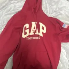 GAP 30周年パーカー レッド M - メルカリ