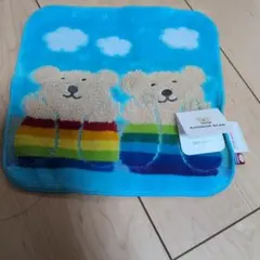 レインボーベア　水色　タオルハンカチ　新品　ふわふわ　赤ちゃん