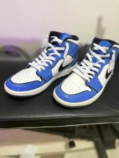 Nike Air Jordan 1 Mid SE "Signal Blue"