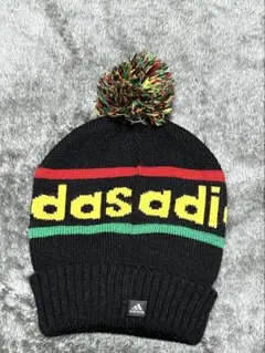 adidasアディダス　ニット帽　カラー　フリーサイズ　ボンボン付き
