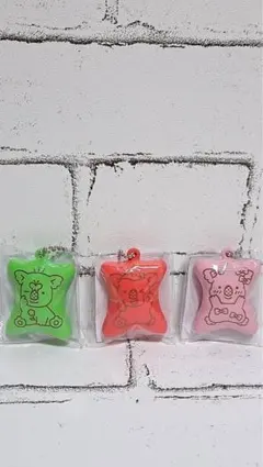 コアラのマーチ ガムキャップ3個セット　赤 緑 ピンク