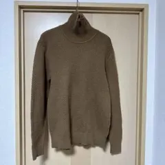 UNIQLO ブラウン タートルネックニット