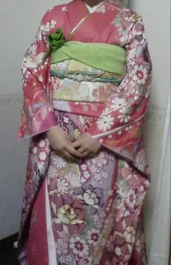 ピンク 花柄 正絹振袖 古典柄 着物