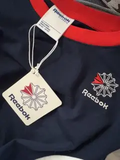 新品タグ付き Reebok ワンピース風 トップス S ネイビー×ホワイト