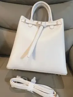 ホワイト トートバッグ 取り外しストラップ付き