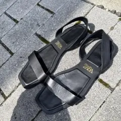 ZARA ブラック ストラップサンダル 38のサムネイル