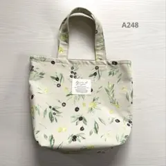 ハンドメイド＊ミニトート＊オリーブ＊淡いグリーン＊内布淡いブラウン