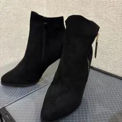 サイドジップ ショートブーツ ブラックのサムネイル