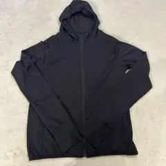 ユニクロ エアリズムUVカットメッシュフルジップパーカ Sサイズ ブラック 長袖