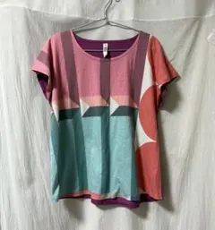 グラニフ幾何学グラフィックTシャツのサムネイル