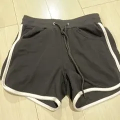 黒いハーフパンツ サイドライン付き M 裏起毛