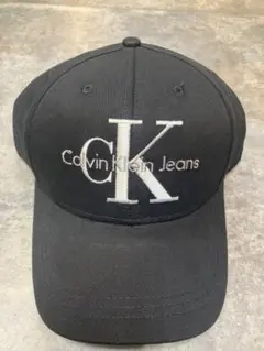 MCalvin Klein Jeans BLACK色刺繍男女キャップフリーサイズ