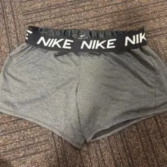 NIKE DRI-FIT グレー ショートパンツ M