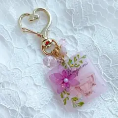 【1921】ティンパニ パーカスキーホルダースクエア型薄桃色紫陽花とアジアンタム 1921】ティンパニ パーカスキーホルダースクエア型薄桃色紫陽花と