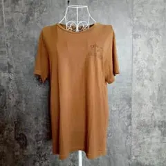 ✨UNIQLO✨ユニクロ♡Tシャツ♡半袖♡ロゴプリント♡着回し抜群♡ブラウン(M