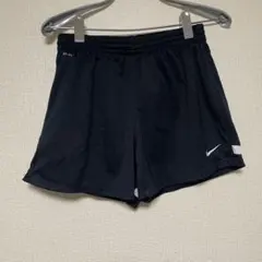 ナイキ ショートパンツ ショート丈 無地 S 黒 ランニング スポーツ　ブラック
