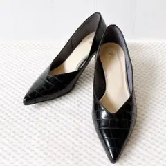 KiBERA キビラ クロコ型押し パンプス Vカット 幅広 日本製 黒 23のサムネイル