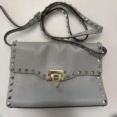 ヴァレンティノガラヴァーニ ショルダーバッグのサムネイル
