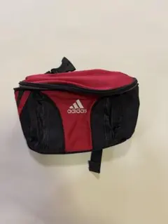 adidas 赤黒 メッシュポケット バッグ