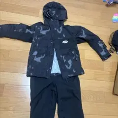 nima 子ども用スノーボードウェア 迷彩柄