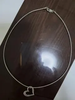 シルバー調ハート型ペンダントネックレス