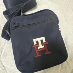 トミーヒルフィガー ショルダーバッグ ネイビー