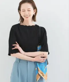 タグ付き新品　ボートネックシアープリーツプルオーバー　ロッソ　ブラック　黒