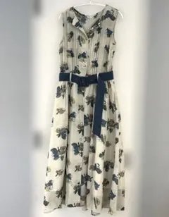 花柄ノースリーブワンピース