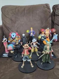 d*9様 ワンピース DXフィギュアなどセット　ルフィ　ゾロ　麦わら海賊団