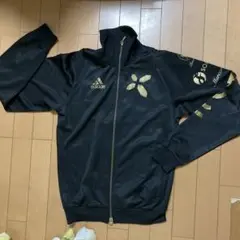 アディダス　ジャージートップ黒&ゴールドM