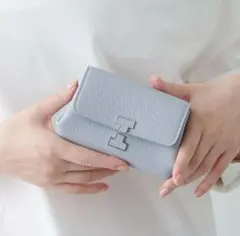 IACUCCI イアクッチ アバウォレット ネイビー二つ折り財布 - メルカリ