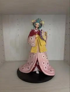 ワンピース ニコ・ロビン 和服 フィギュア ガレージキット - メルカリ