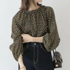 2025年最新】イエナ 花柄 ブラウスの人気アイテム - メルカリ