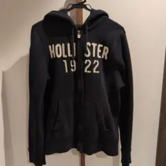 HOLLISTER ネイビー パーカー Sサイズ