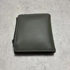 ZARA二つ折り財布 カーキ シンプルのサムネイル