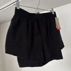 【新品未使用】H&M スポーツ ブラックショートパンツ XSのサムネイル
