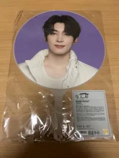 SEVENTEEN ウォヌ 団扇 うちわ 缶バッジ 約50点 SEVENTEEN ウォヌ 団扇 うちわ 缶バッジ 約50点 SEVENTEEN ウォヌ 団扇