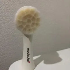 【新品】medicube PORE BRUSH 洗顔ブラシのサムネイル