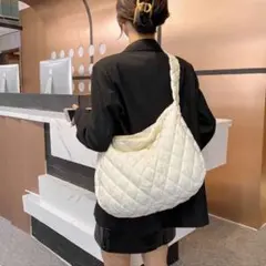 キルティングショルダーバッグ ホワイト 白 シャーリング レディース 人気