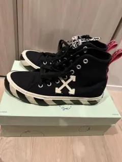 off-white オフホワイト ハイカットスニーカーのサムネイル