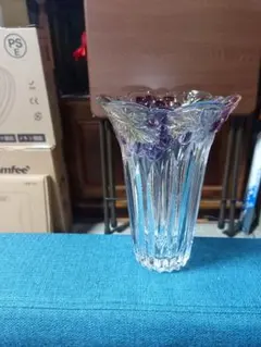 クリアガラス フラワーベース 花とブドウ装飾