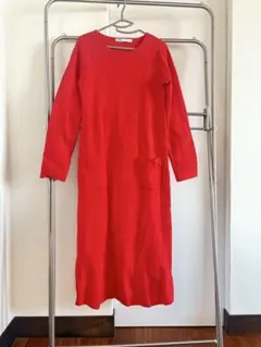 ZARA 赤の長袖ワンピース ポケット付き
