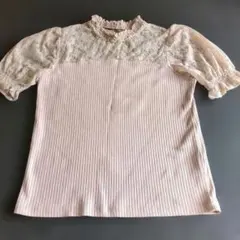GU レース付きピンクパフスリーブTシャツ