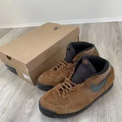 Nike ブラウン スエード ハイカットスニーカー
