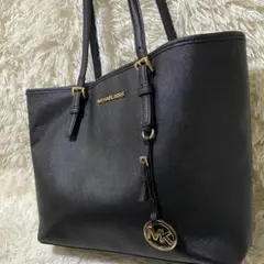 美品 マイケルコース MICHAEL KORS　トートバッグ ブラック チャーム