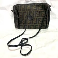 FENDI フェンディ ショルダーバッグ ズッカ柄 FFロゴ 保存袋付