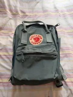 FJÄLLRÄVEN Kånken 緑リュックのサムネイル